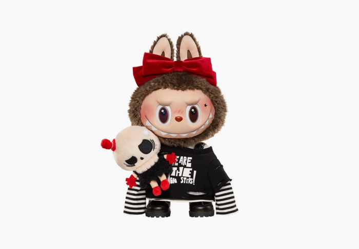 Pop Mart Labubu The Monsters Catch Me If You Like Me Figure (38 СМ)  Pop Mart Labubu The Monsters Catch Me If You Like Me Figure (38 СМ)