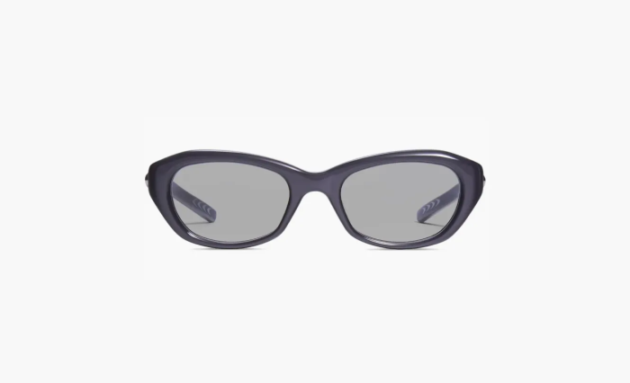 Gentle Monster Jules G11 Logo-plaque Sunglasses In Gray 