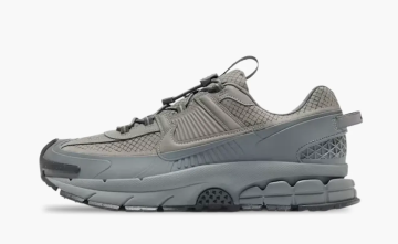 Nike Zoom Vomero Roam Metallic Platinum 