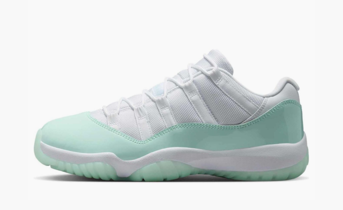 Air Jordan 11 Retro Low WMNS "Igloo" 