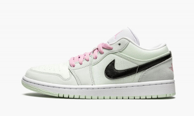 Jordan 1 Low SE WMNS "Barely Green" - 11W