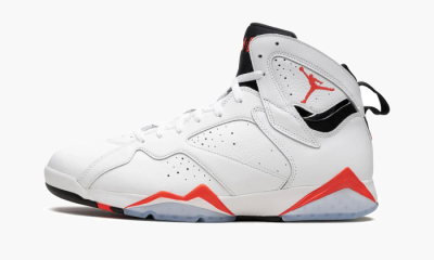 Air Jordan 7 "White Infrared" - 7 US