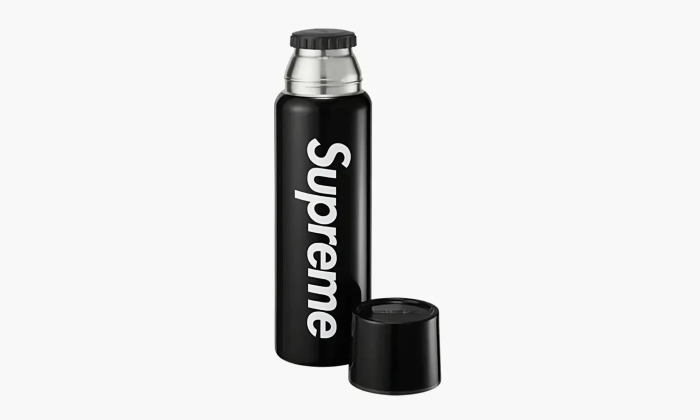 Supreme Sigg Vacuum Insulated 0.75l Bottle Black  Supreme Sigg Vacuum Insulated 0.75l Bottle Black