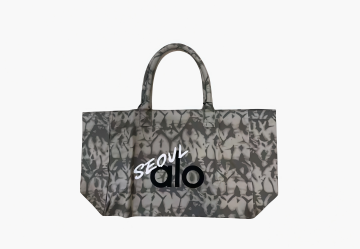 Alo Yoga Seoul Shopper Tote Bag Grey  Alo Yoga Seoul Shopper Tote Bag Grey
