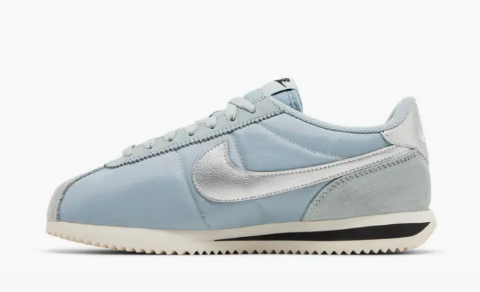 Nike Cortez WMNS "Light Pumice" 