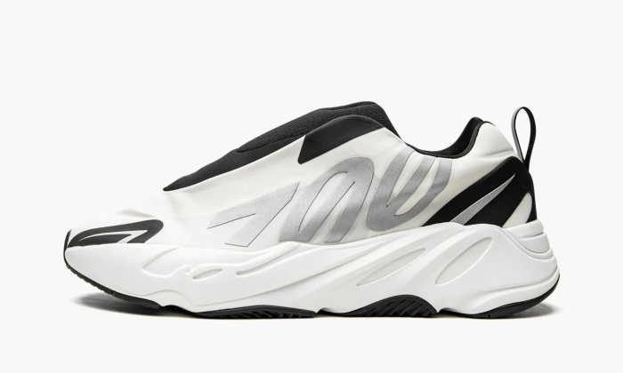 Yeezy Boost 700 Mnvn Laceless Analog 