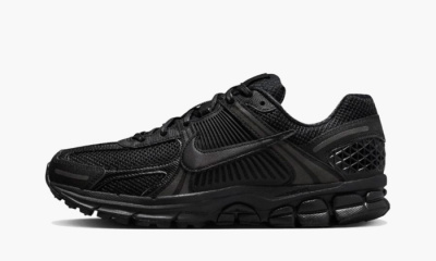 Nike Zoom Vomero 5 "Triple Black" 3.5 US Nike Zoom Vomero 5 "Triple Black" 3.5 US