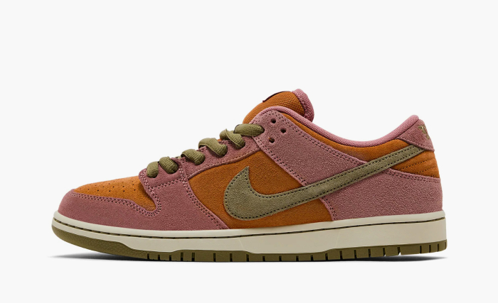 Nike Dunk Low SB "Red Stardust" 