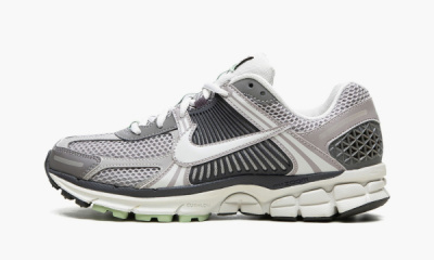 Zoom Vomero 5 WMNS "Cobblestone Flat Pewter" - 14W Zoom Vomero 5 WMNS "Cobblestone Flat Pewter" - 14W