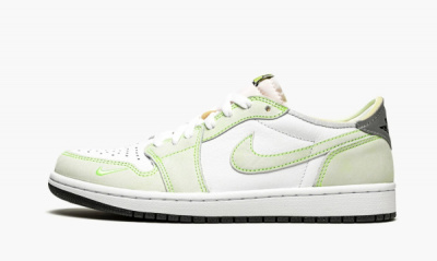 Jordan 1 Low OG "Ghost Green" - 7.5 US