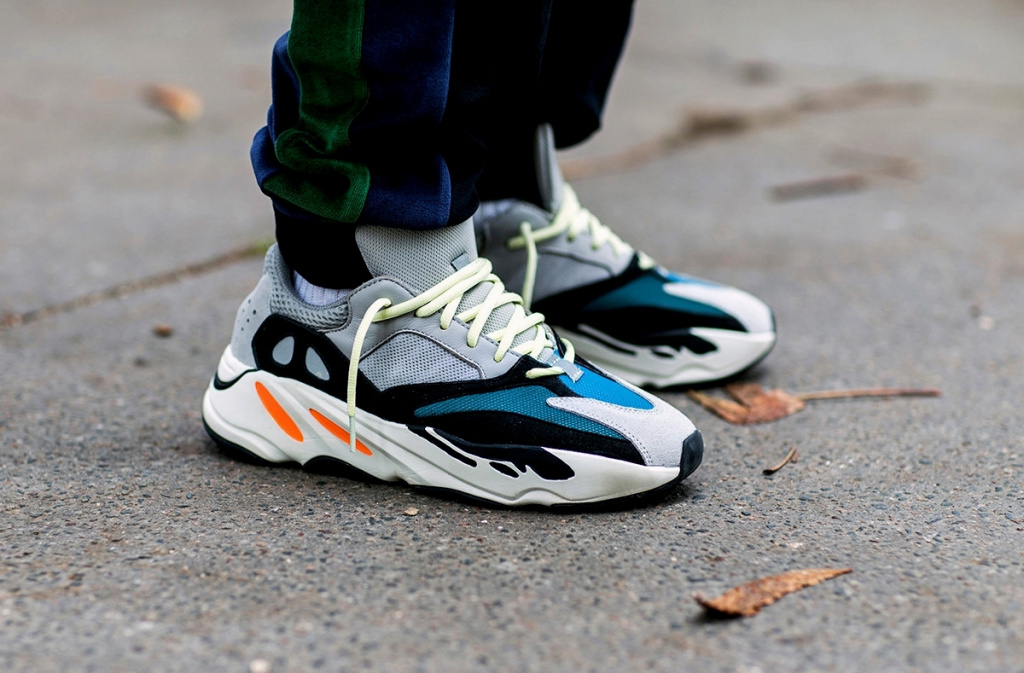 Data-reliza-adidas-Yeezy-Boost-700-Wave-Runner-01-Molodezhnyj-CZentr-mcmag.ru_-e1563954634265.jpg