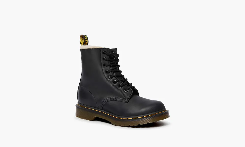 Dr. Martens 1460 Serena Wyoming Black