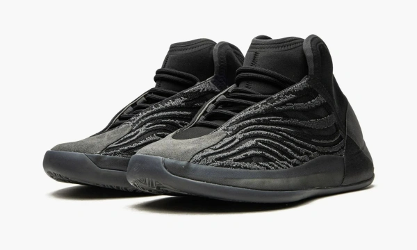 Yeezy Qntm “onyx”  Yeezy Qntm “onyx”