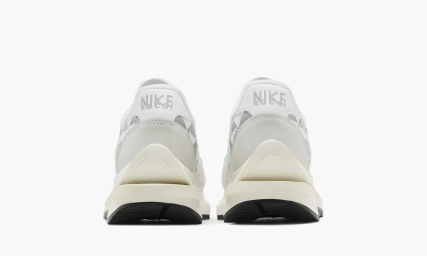 Nike Jean Paul Gaultier X Sacai X Vaporwaffle Woven White 