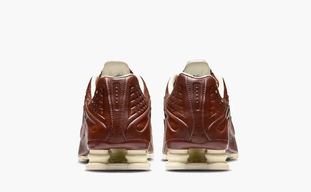 Nike Shox R4 WMNS Dark Pony