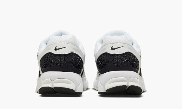 Nike Zoom Vomero 5 White Black