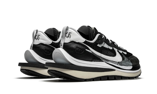 Nike Sacai Vaporwaffle Black White