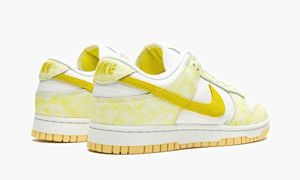 Nike Dunk Low WMNS Yellow Strike 