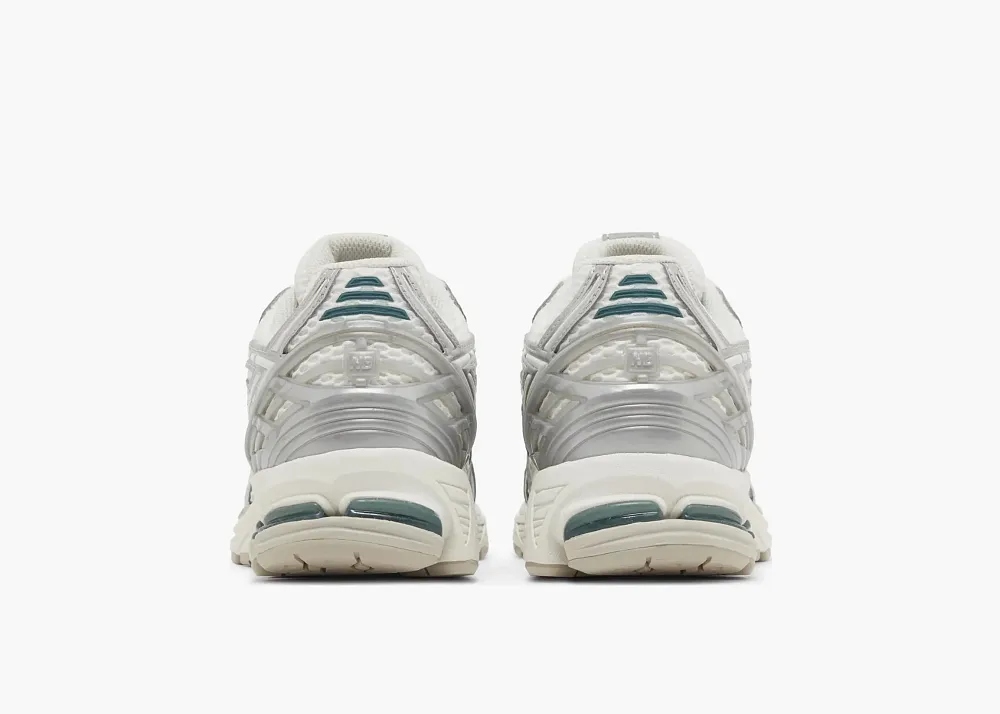 New Balance 1906R Silver Metallic Cream