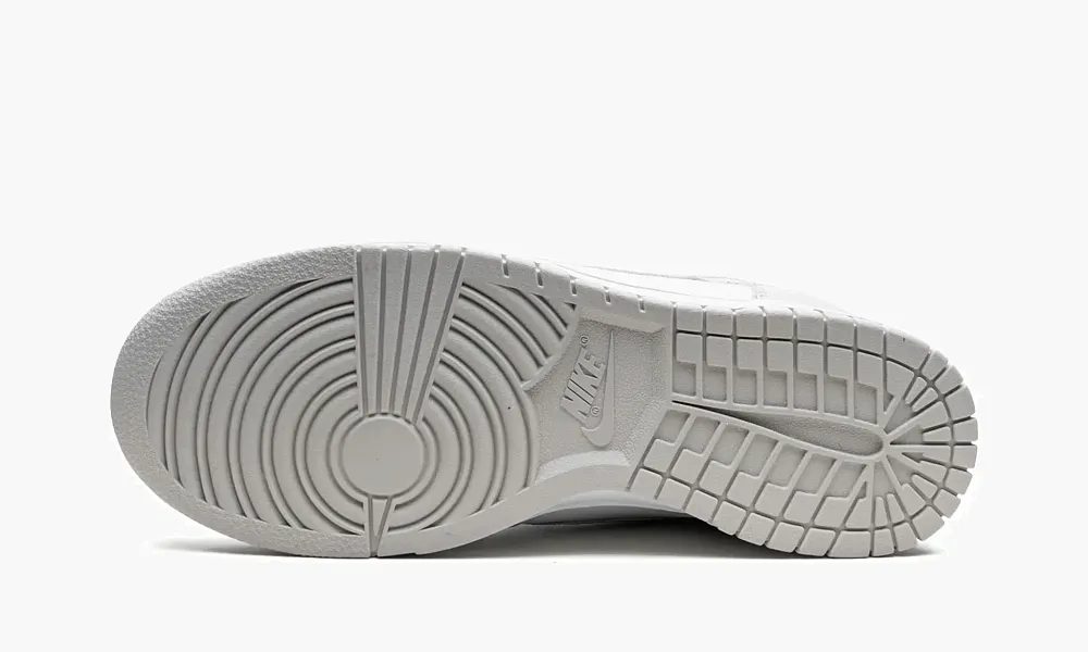 Nike Dunk High WMNS Silver Swoosh