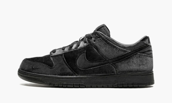 Nike Dunk Low Dover Street Market - Triple Black Velvet 