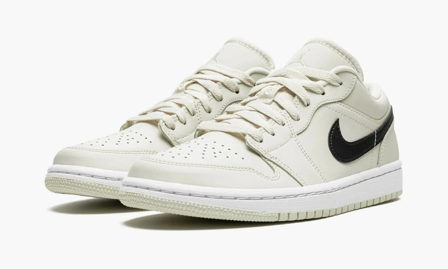Air Jordan 1 Low WMNS Coconut Milk 