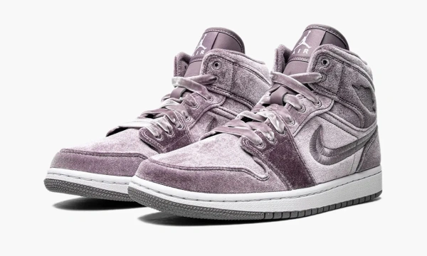 Air Jordan 1 Mid SE WMNS Purple Velvet 