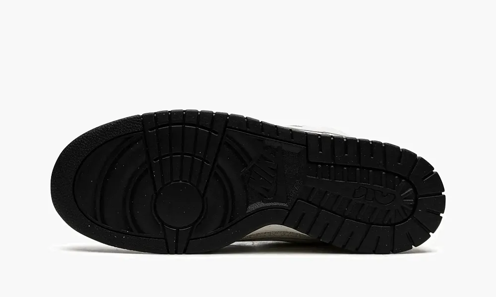 Nike Dunk Low Remastered Sail / Black