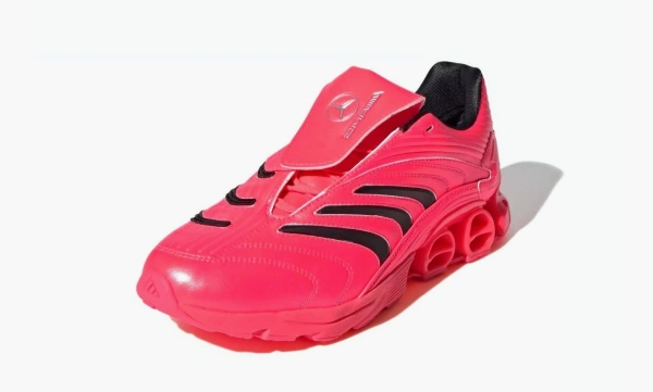 Mercedes-AMG Petronas Formula One Team x Adidas Predator Megaride Turbo 