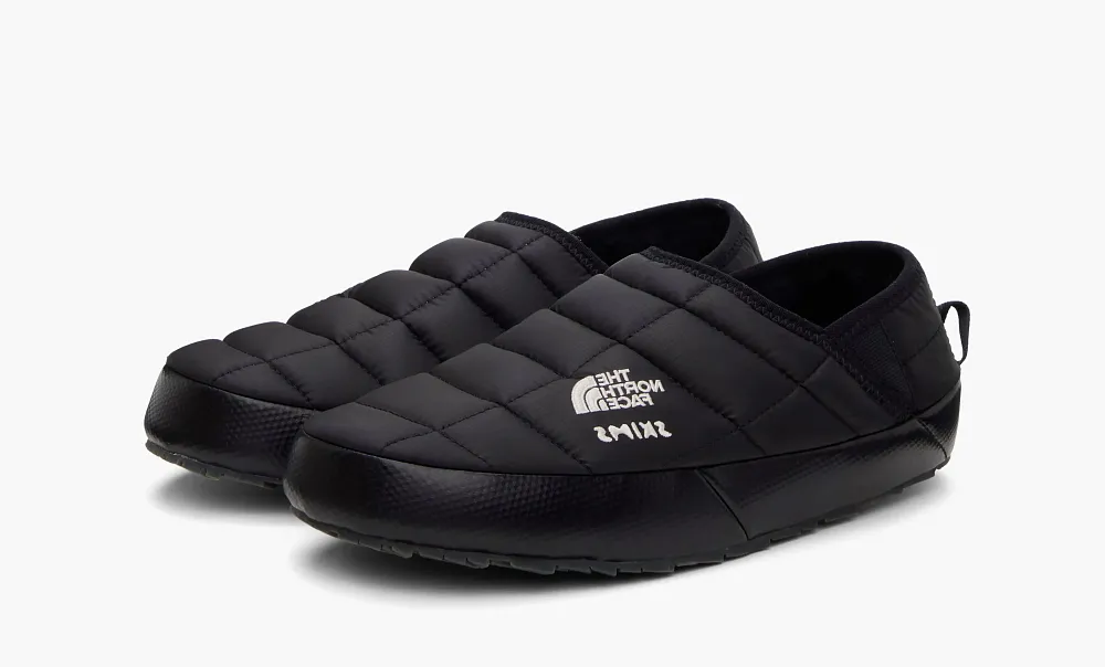 Skims x The North Face Thermoball Traction Mule 5 WMNS Onyx