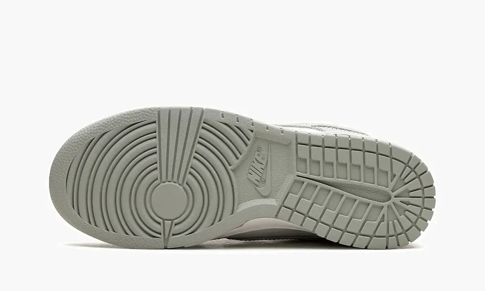 Nike Dunk Low WMNS Grey Corduroy
