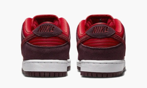 Nike SB Dunk Low Cherry 