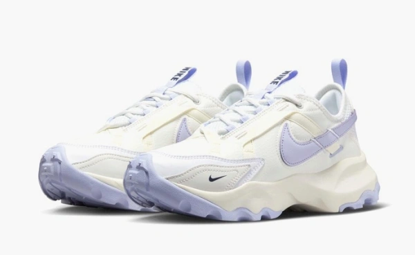 Nike TC 7900 Premium WMNS Summit White Oxygen Purple 