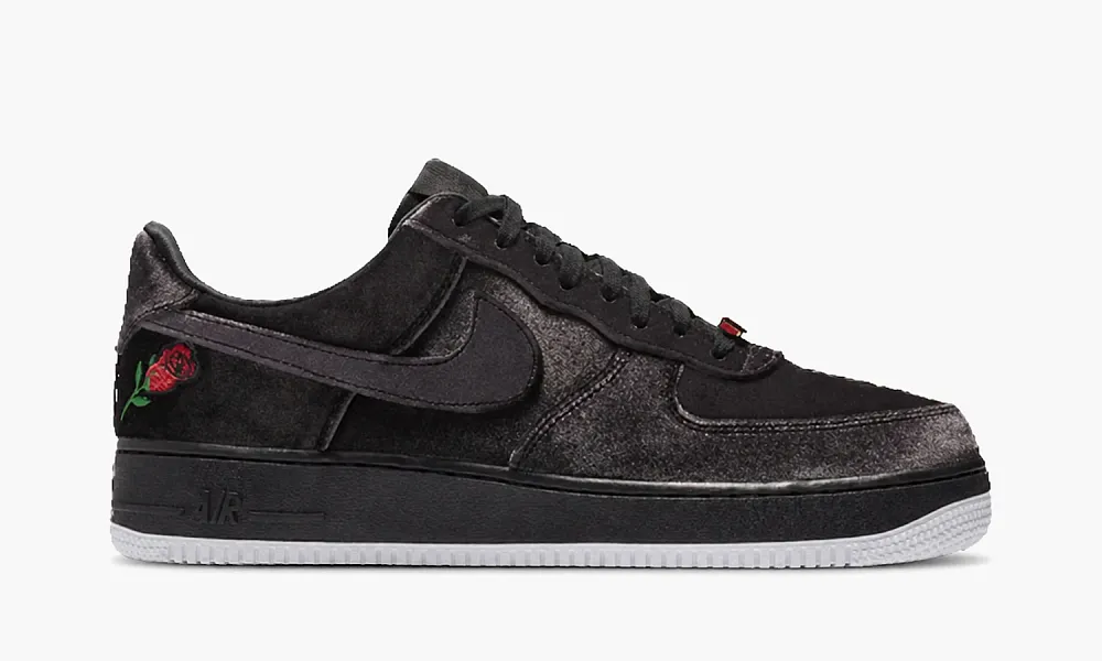 Nike Air Force 1 07 QS Velvet Rose
