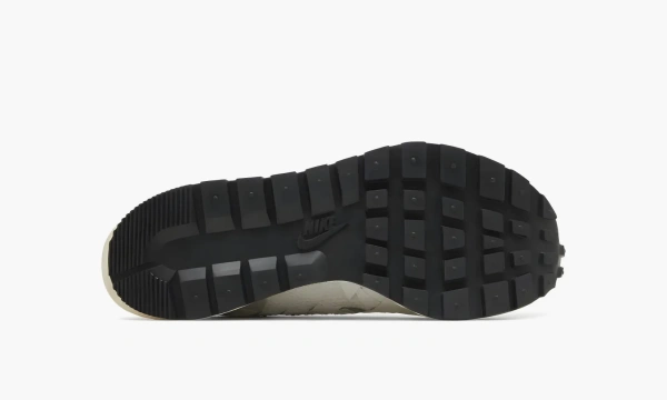 Nike Jean Paul Gaultier X Sacai X Vaporwaffle Woven White 