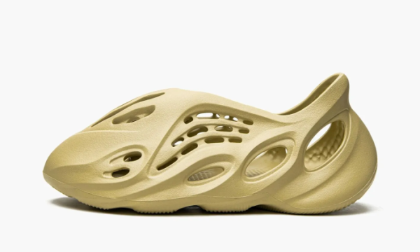 Yeezy Foam Rnnr Sulfur 