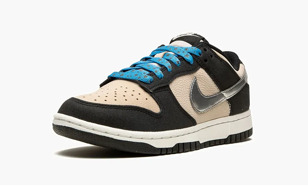 Nike Dunk Low WMNS Starry Laces