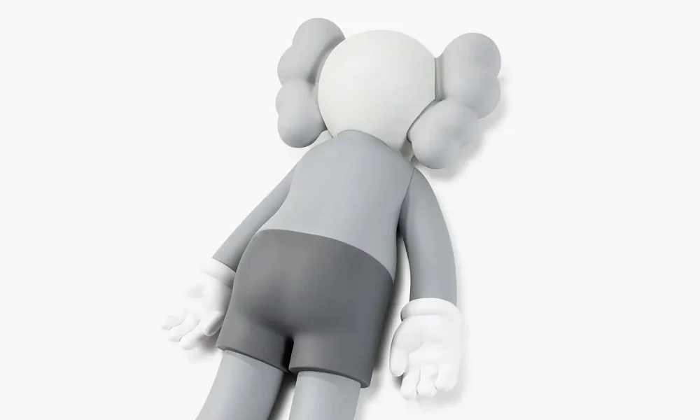 Companion 2020 Vinyl Figure Grey