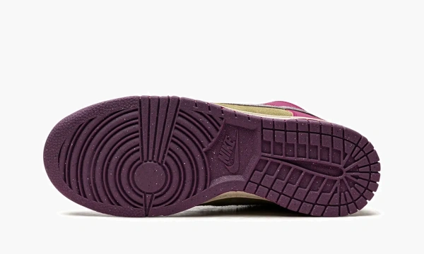 Nike Dunk High WMNS Dynamic Berry 