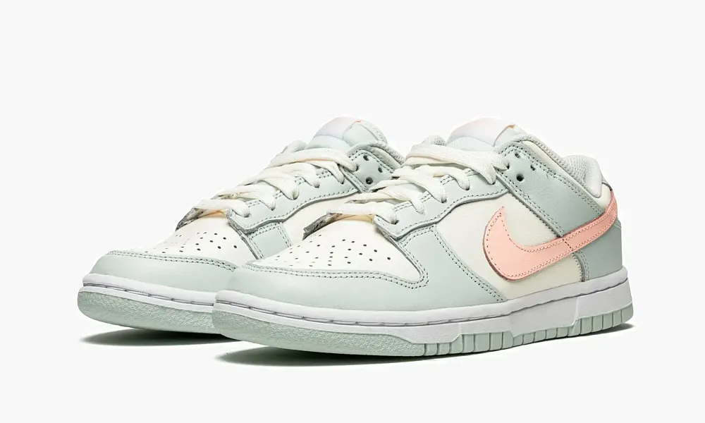 Nike Dunk Low WMNS Barely Green