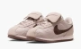 Nike Cortez Textile WMNS Silt Red/Phantom/Light Chocolate 