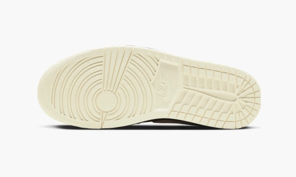 Air Jordan 1 Low Born To Fly 