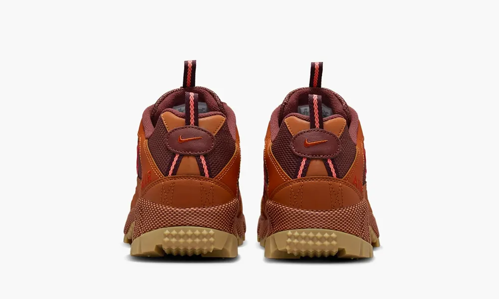 Nike Air Humara Cosmic Clay Brown