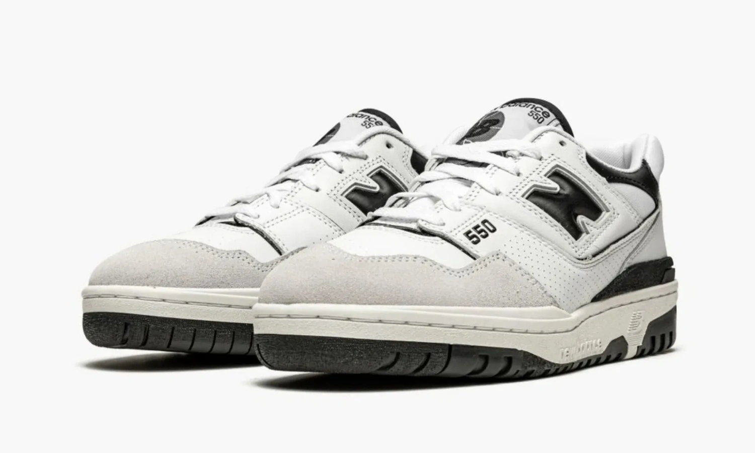 New Balance 550 Sea Salt - Black 