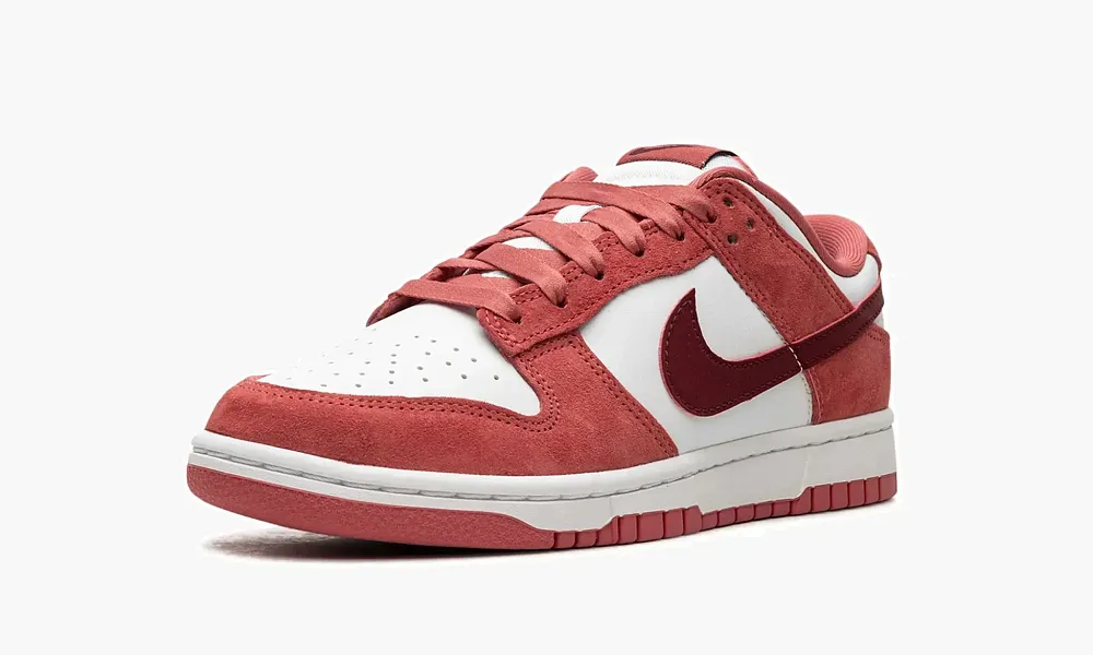 Nike Dunk Low WMNS Valentine's Day