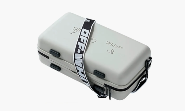 Off-white X Amorepacific Protection Launch Limited Edition Box 6 Items  Off-white X Amorepacific Protection Launch Limited Edition Box 6 Items