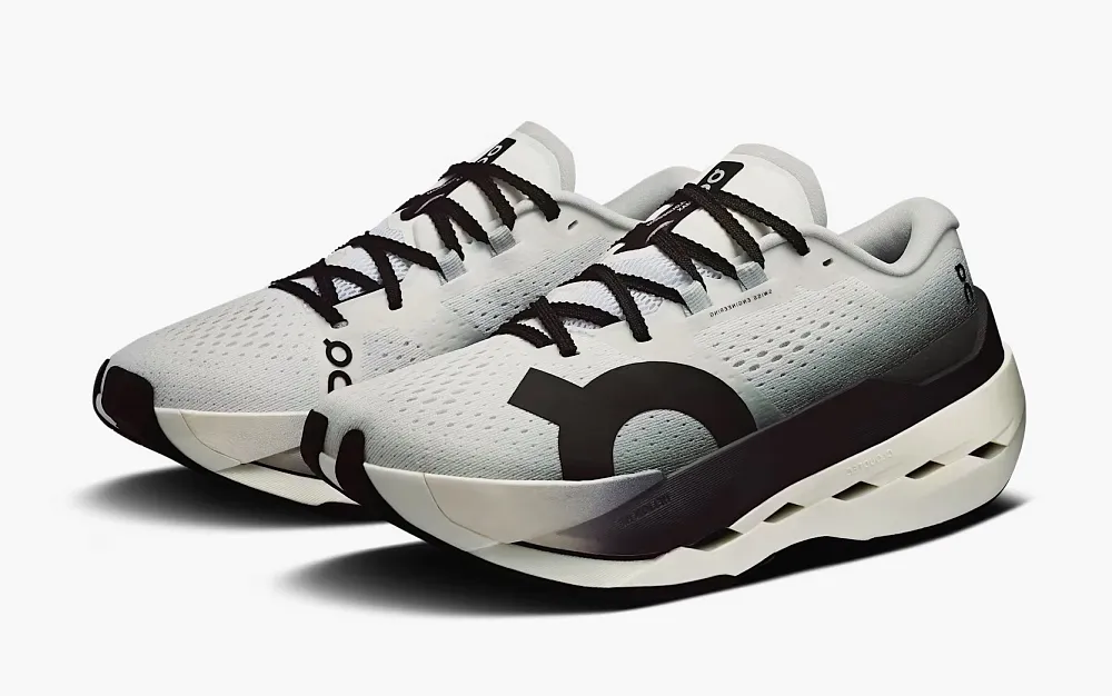 On Cloudboom Max WMNS White Black