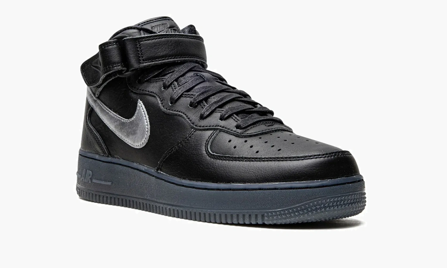 Air Force 1 Mid "Black / Metallic Silver" 