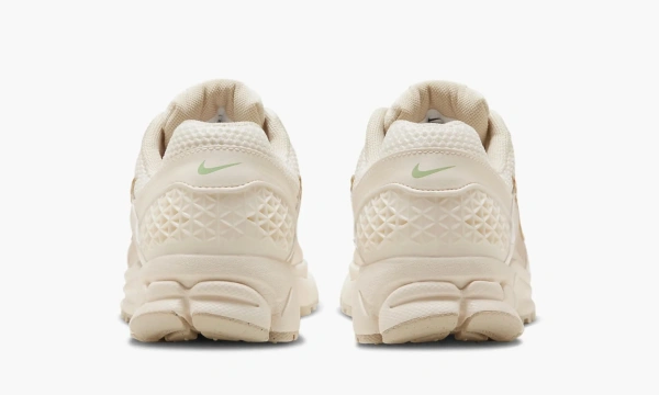 Nike Zoom Vomero 5 WMNS Sail Light Orewood Brown