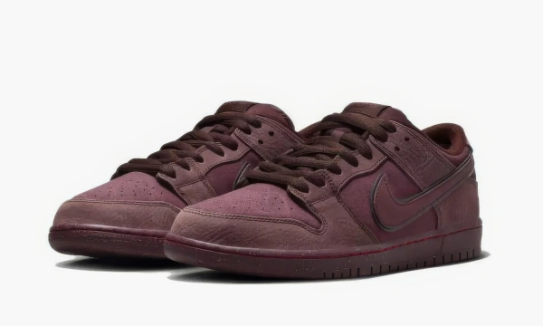 Nike SB Dunk Low City Of Love Burgundy Crush 